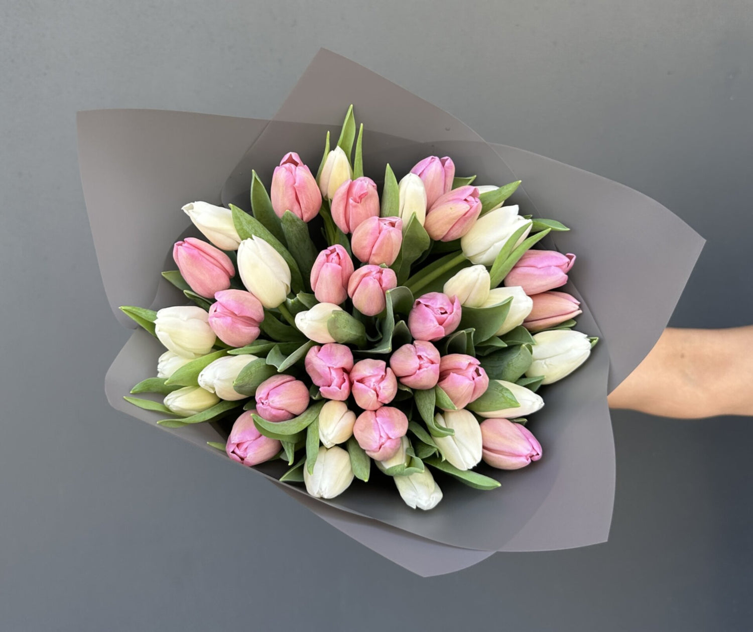 RAMO TULIPANES ROSADO Y BLANCO 20 VARAS