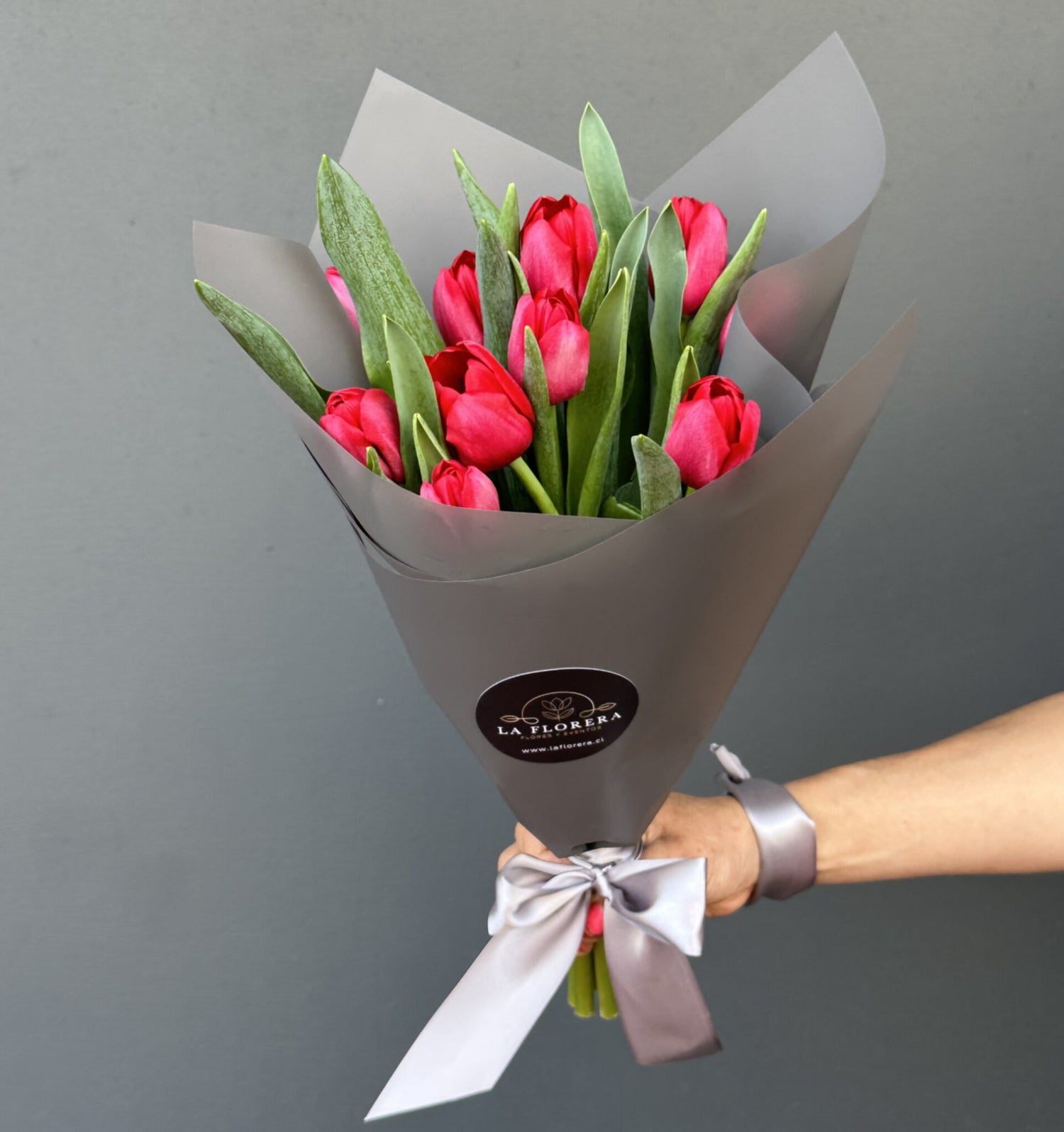 RAMO TULIPANES ROJOS 10 VARAS